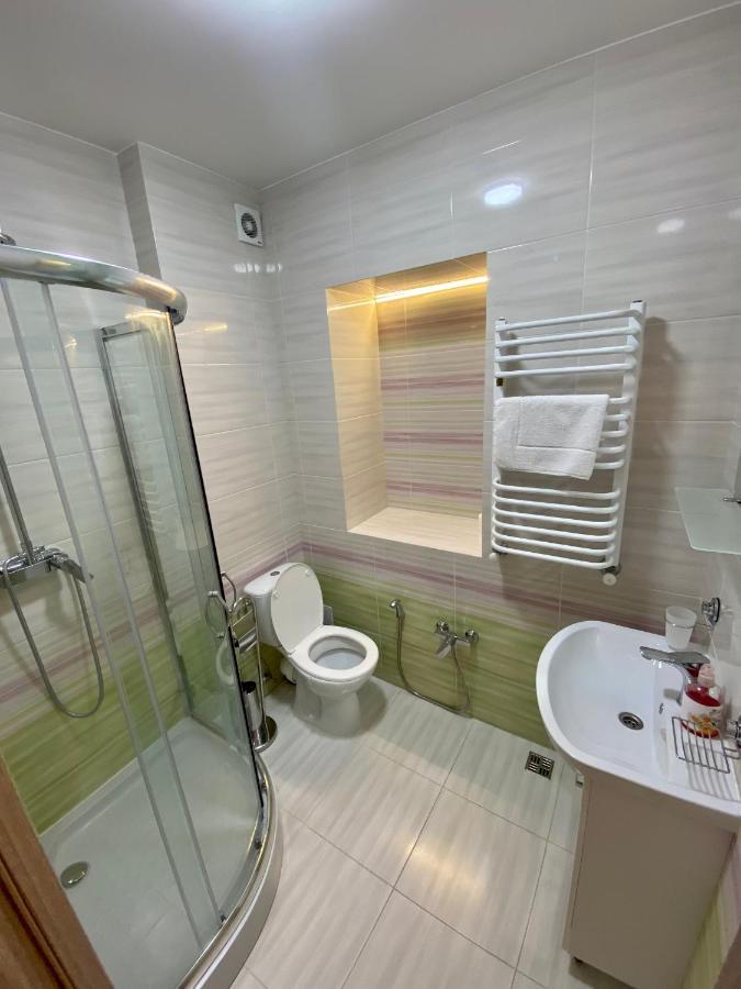 Yaroslav Osmomysl Square Apartments Lviv Extérieur photo